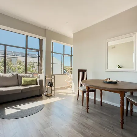Sunny Modern Space With Mountain View Kaapstad Buitenkant foto